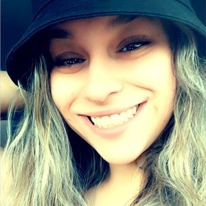 Meet your Posher, Vanessa